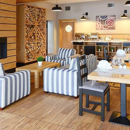 Hotel Port 110 Илава Экстерьер фото