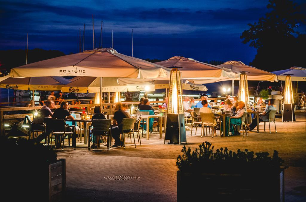 Hotel Port 110 Илава Экстерьер фото
